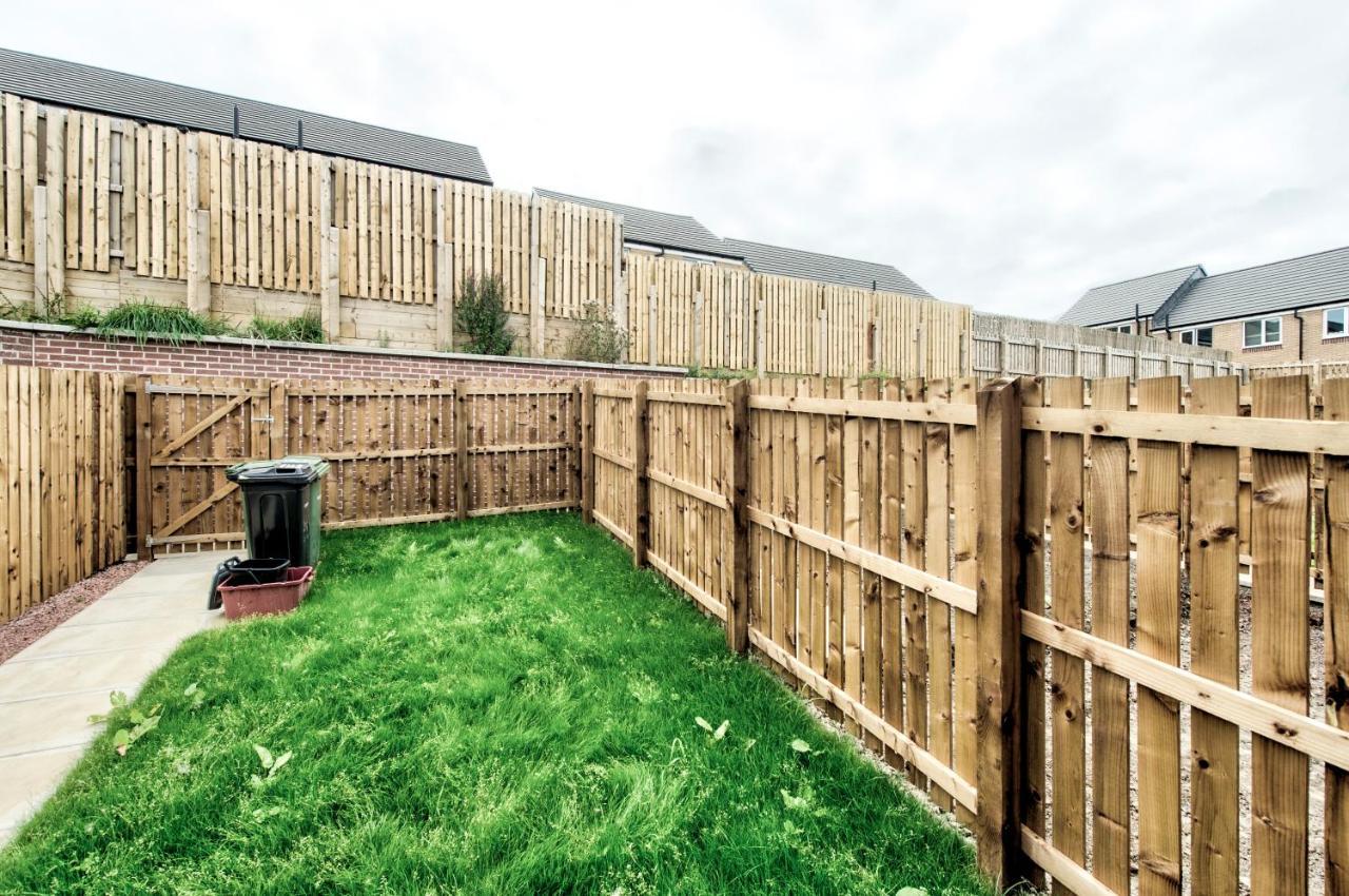 2-Bedroom Holiday Home With Private Garden & Parking EDI Exterior photo
